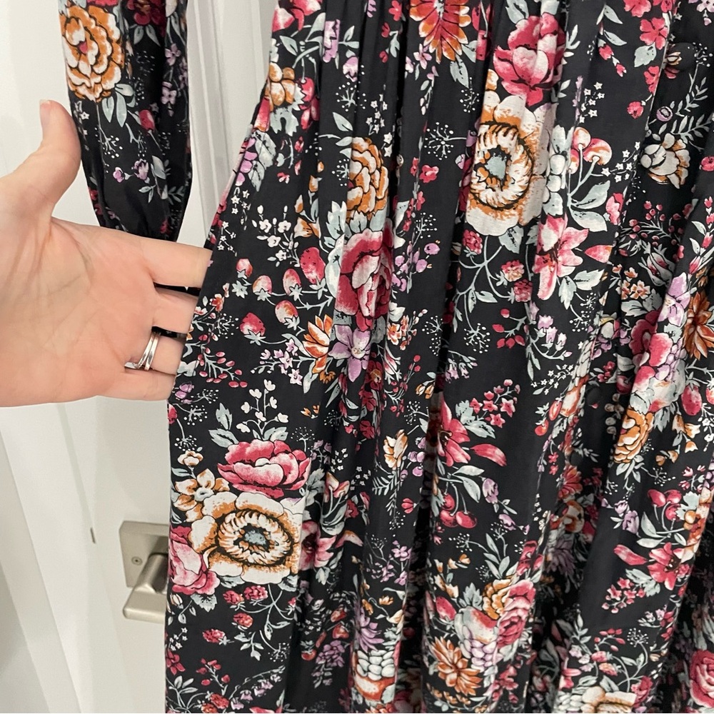 Tuckernuck MILLE Resort & Travel Anya Midi Dress Black Floral. G95 - Picture 7 of 11